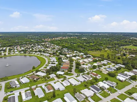 2502 SW Versailles Ter, Stuart, FL 34997 photo 38