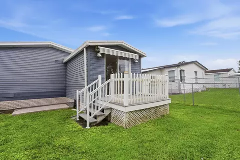 2502 SW Versailles Ter, Stuart, FL 34997 photo 26
