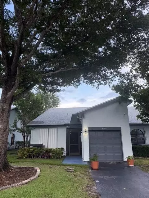 8204 NW 100th Ln, Tamarac, FL 33321