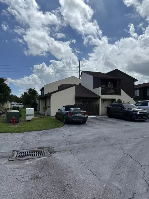 5292 Bosque Ln #57, West Palm Beach, FL 33415
