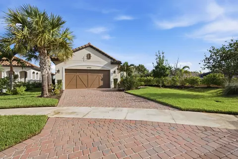 12701 SW Ambra St, Port Saint Lucie, FL 34987