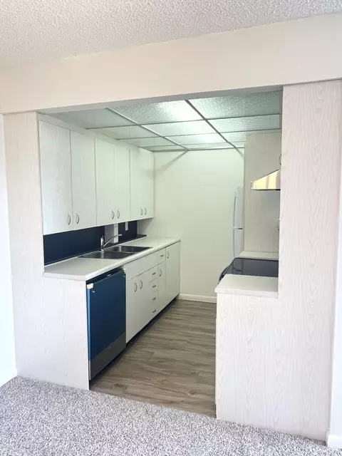 Kitchen - 4093 Wolverton E, Boca Raton, FL 33434 photo 1 of 5