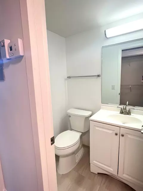 Bath - 4093 Wolverton E, Boca Raton, FL 33434 photo 1 of 4