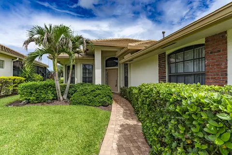 433 SW Jefferson Cir, Port Saint Lucie, FL 34986