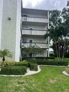 240 Southampton B #240, West Palm Beach, FL 33417