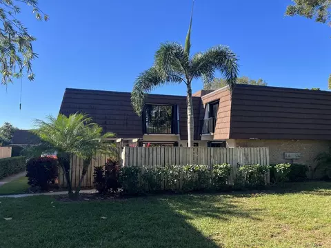 2004 20th Ln, Palm Beach Gardens, FL 33418
