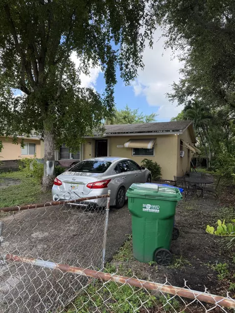 2605 NW 14th St, Fort Lauderdale, FL 33311