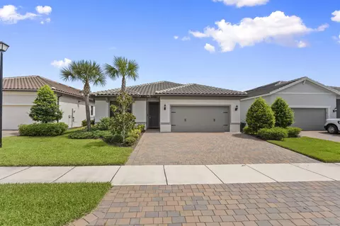 535 SE Villandry Way, Port Saint Lucie, FL 34984