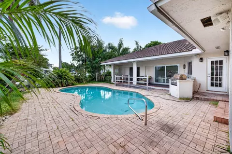 Exterior - 1920 E Terra Mar Dr, Pompano Beach, FL 33062 photo 9 of 17