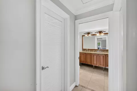 Entry Way - 1920 E Terra Mar Dr, Pompano Beach, FL 33062 photo 3 of 4