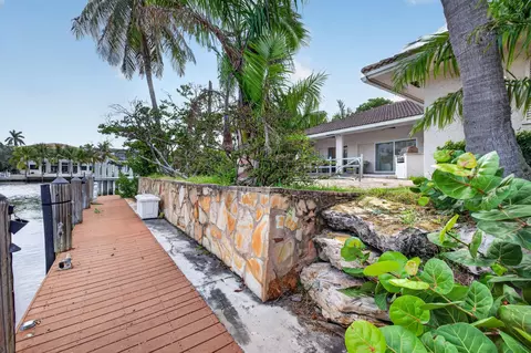 Exterior - 1920 E Terra Mar Dr, Pompano Beach, FL 33062 photo 14 of 17