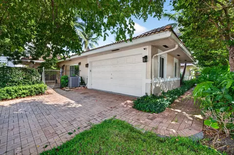 Exterior - 1920 E Terra Mar Dr, Pompano Beach, FL 33062 photo 4 of 17