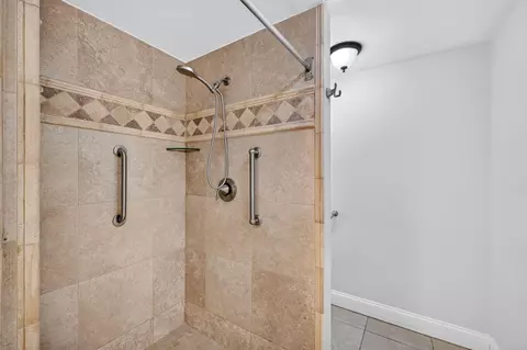 Bath - 1920 E Terra Mar Dr, Pompano Beach, FL 33062 photo 5 of 7