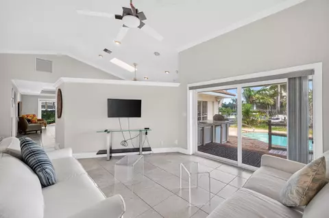 Living - 1920 E Terra Mar Dr, Pompano Beach, FL 33062 photo 2 of 6