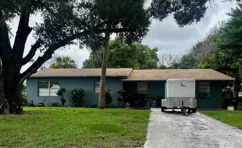 612 N 23rd St, Fort Pierce, FL 34950