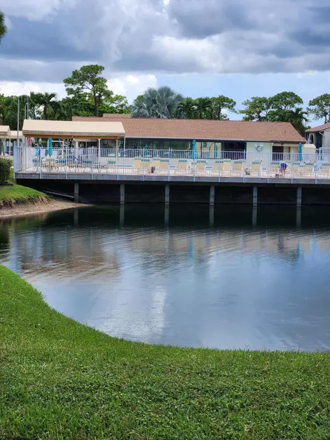 311 Knotty Pine Cir #A-1, Greenacres, FL 33463