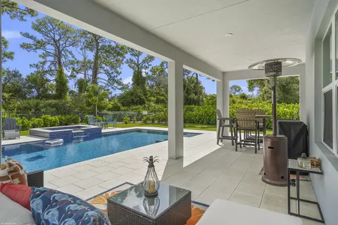 Exterior - 194 SW Pomeroy St, Stuart, FL 34997 photo 7 of 18