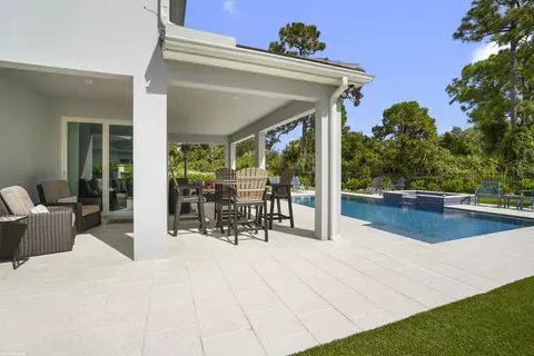 Exterior - 194 SW Pomeroy St, Stuart, FL 34997 photo 8 of 18