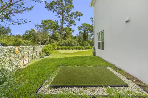 Exterior - 194 SW Pomeroy St, Stuart, FL 34997 photo 11 of 18