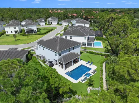 View/Area - 194 SW Pomeroy St, Stuart, FL 34997 photo 6 of 25