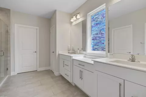 Bath - 194 SW Pomeroy St, Stuart, FL 34997 photo 3 of 4