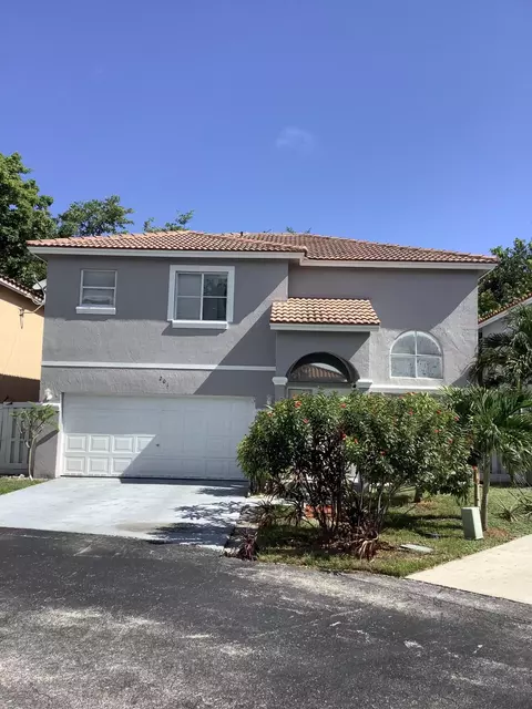 201 SW 98th Ter, Pembroke Pines, FL 33025