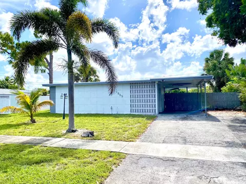 3034 2nd St, Fort Myers, FL 33916
