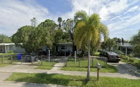 3034 2nd St, Fort Myers, FL 33916