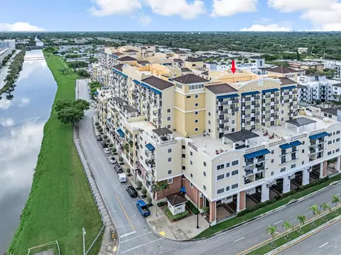 8390 SW 72nd Ave #303, Miami, FL 33143