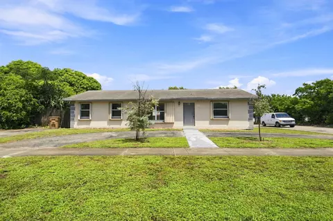 399 SW 14th St, Deerfield Beach, FL 33441