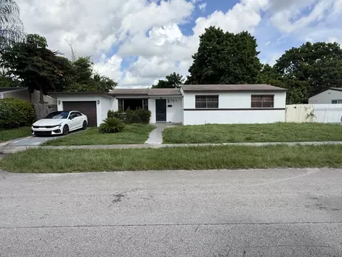 761 NW 183rd Dr, Miami Gardens, FL 33169