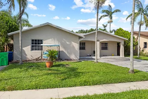 10975 NW 27th Pl, Sunrise, FL 33322
