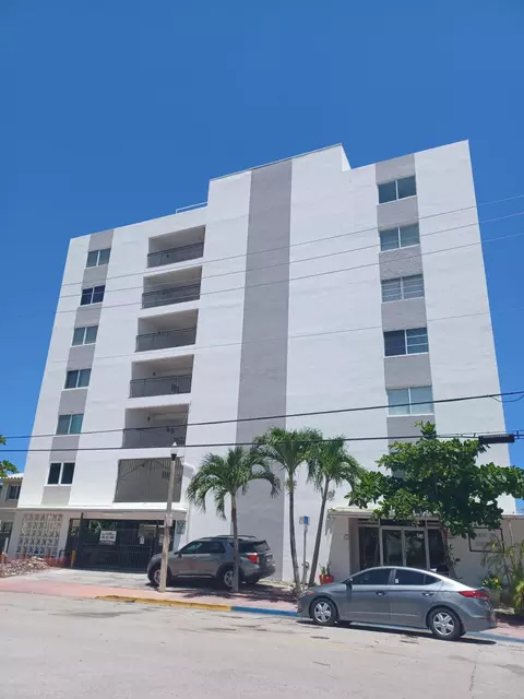 Undisclosed, Miami Beach, FL 33141