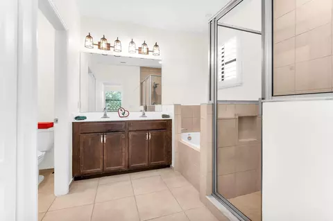 Bath - 12822 Anthorne Ln, Boynton Beach, FL 33436 photo 3 of 5