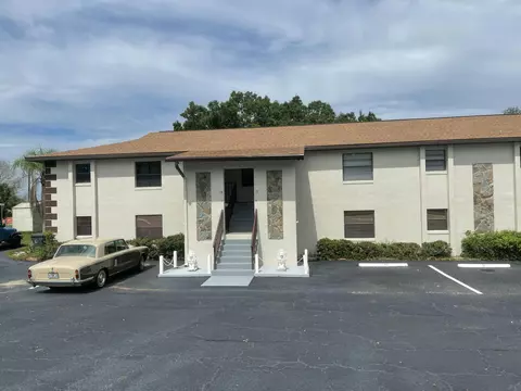 15 A Miracle Ave, Avon Park, FL 33825
