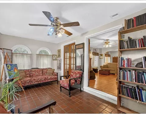 705 Lytle St, West Palm Beach, FL 33405