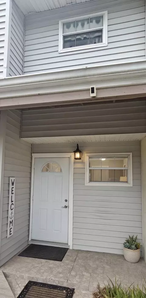 4874 N Hemingway Cir, Margate, FL 33063
