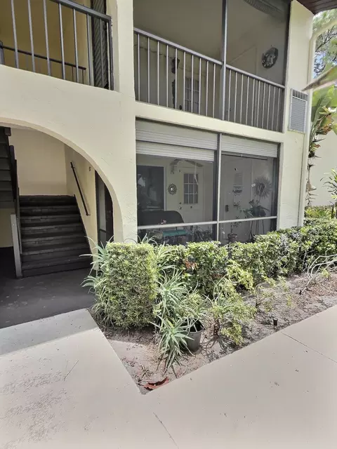 3531 Pine Tree Ct #B-1, Greenacres, FL 33463