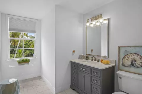 Bath - 4786 Ridgewood Rd E, Boynton Beach, FL 33436 photo 7 of 10