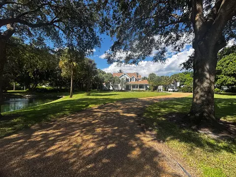 Exterior - 4786 Ridgewood Rd E, Boynton Beach, FL 33436 photo 1 of 10