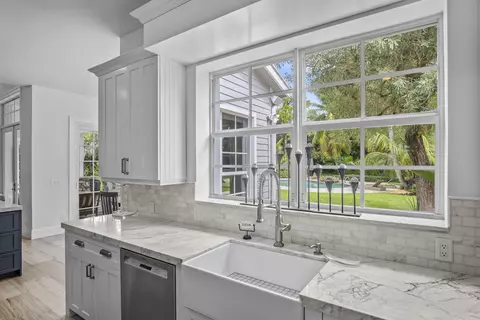 Kitchen - 4786 Ridgewood Rd E, Boynton Beach, FL 33436 photo 7 of 8