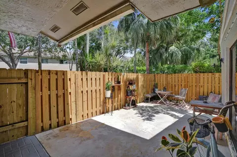 734 NW 132nd Ter, Plantation, FL 33325