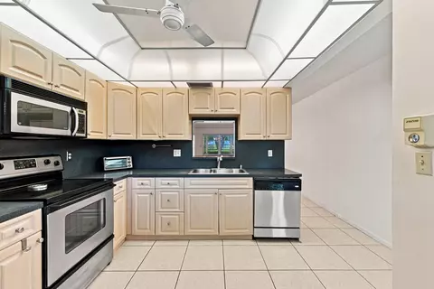 2101 Lucaya Bnd #C1, Coconut Creek, FL 33066