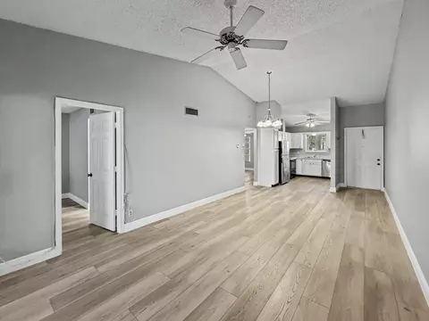 330 Palmwood Pl #210, Boca Raton, FL 33431