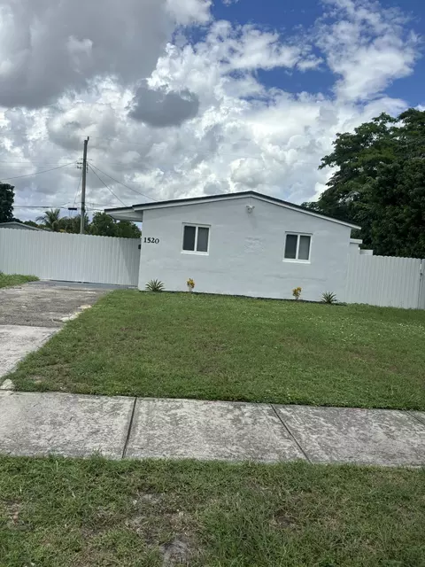 1520 N 68th Ter, Hollywood, FL 33024