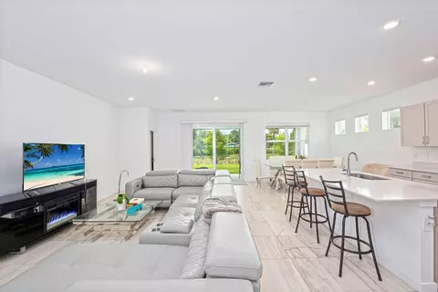 Living - 5788 SE Skyblue Cir, Stuart, FL 34997 photo 1 of 3
