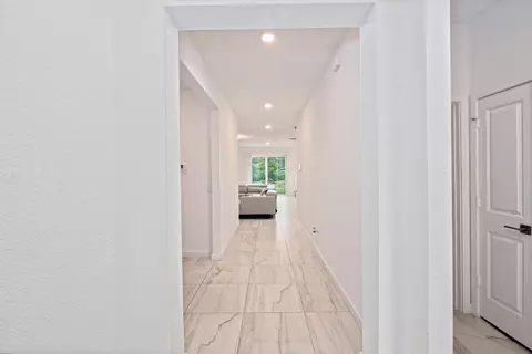 Entry Way - 5788 SE Skyblue Cir, Stuart, FL 34997 photo 1 of 4