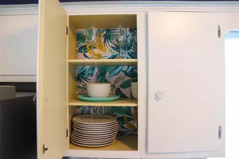 Kitchen - 2355 NE 4th St, Pompano Beach, FL 33062 photo 5 of 10