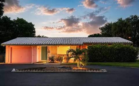 Exterior - 2355 NE 4th St, Pompano Beach, FL 33062 photo 5 of 17