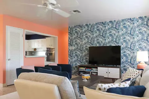 Living - 2355 NE 4th St, Pompano Beach, FL 33062 photo 2 of 5